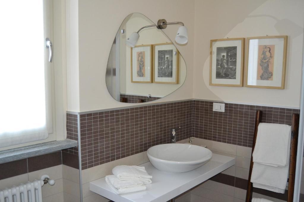 Agriturismo Costa Dei Platani Acqui Terme Δωμάτιο φωτογραφία
